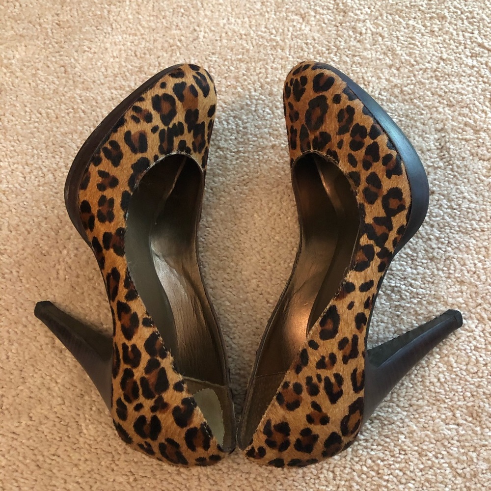 Leopard Pumps, size 7 - Picture 2 of 4